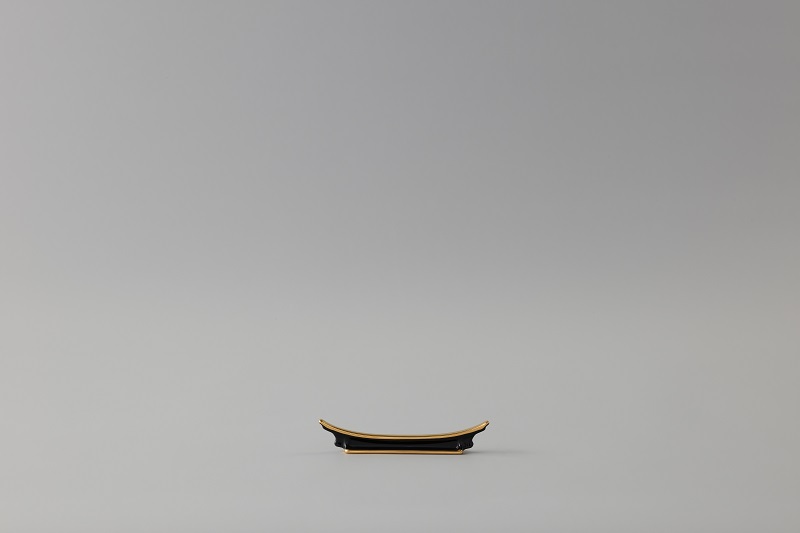 夫人瓷石榴家園筷子架(105mm).jpg 夫人瓷石榴家園筷子架(105mm).jpg